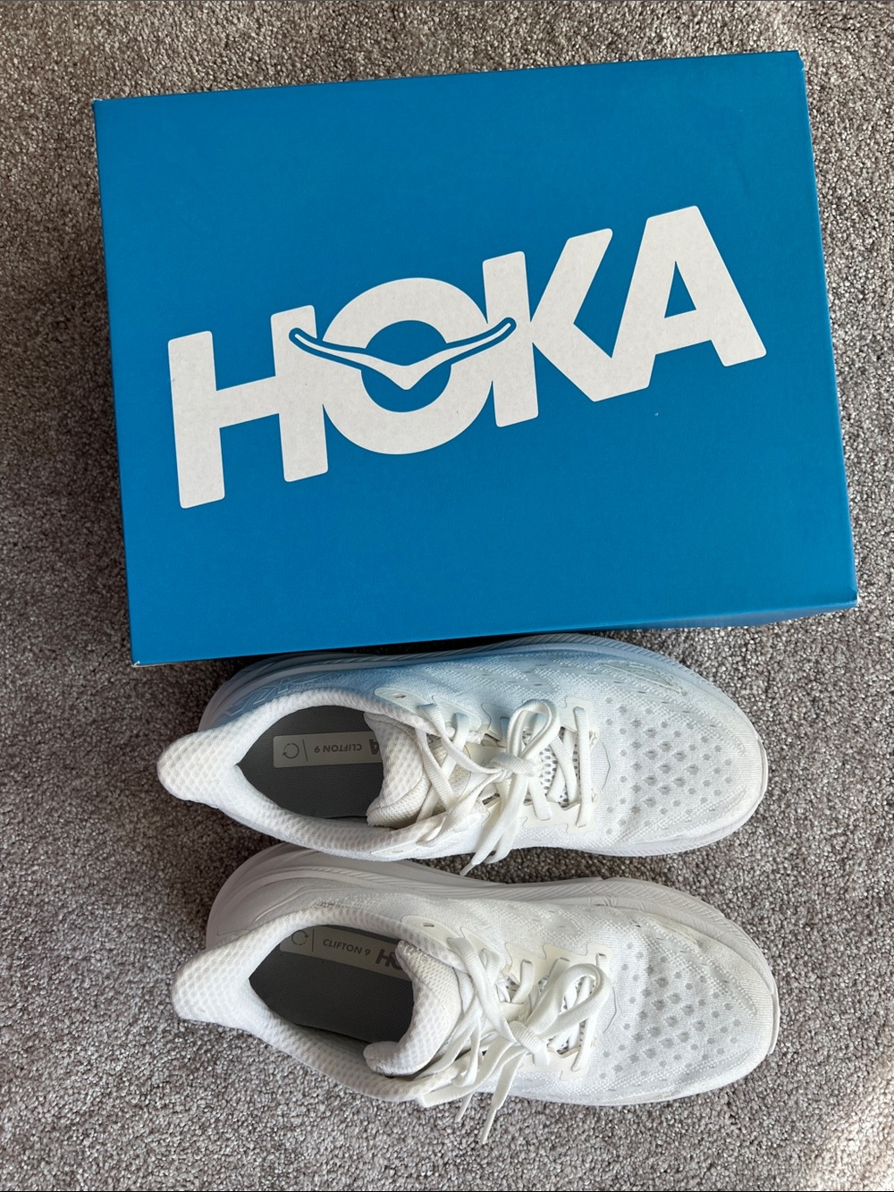 Hoka Clifton 9 white size 8.5B